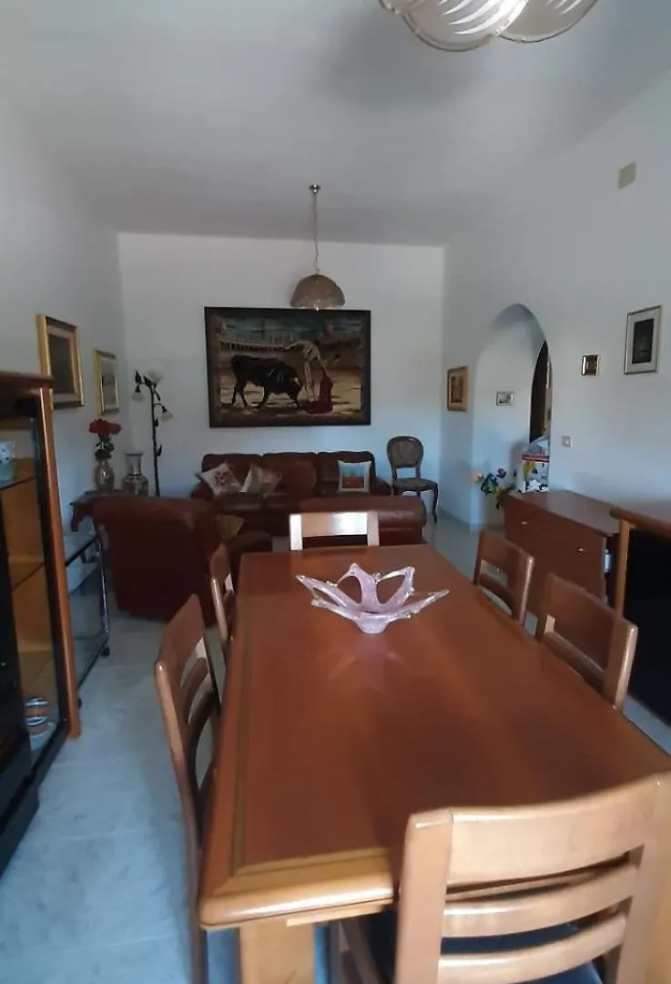 Casa Erminia Villa Carbonia 0*,
